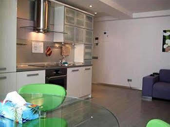 Uavoyage Business Apartments Kyiv Exterior photo